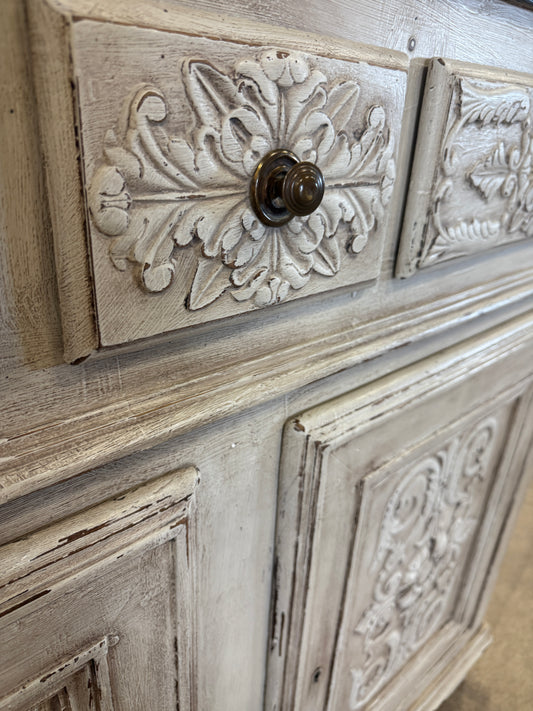 Early 19th Century Country French Louis XVI Whitewashed Oak Buffet