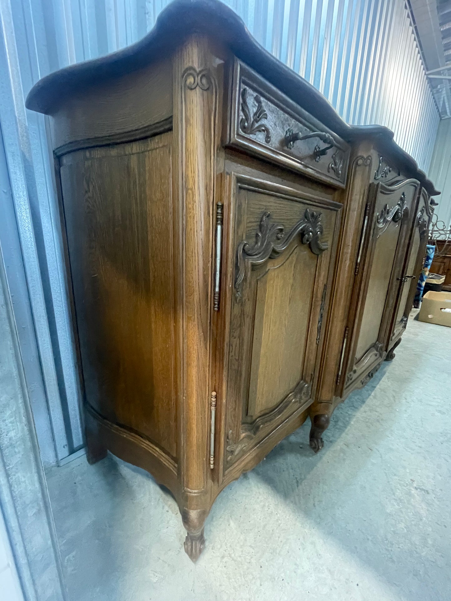 Grand Provincial French Oak Louis XV Style Buffet with Parquetry Top