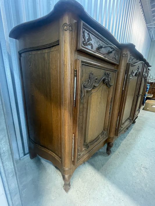 Grand Provincial French Oak Louis XV Style Buffet with Parquetry Top