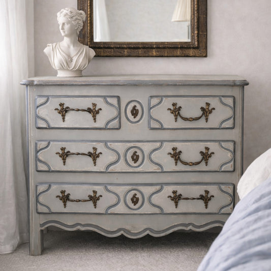 Italian Chest of Drawers