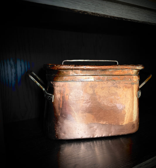 18th-century French copper daubière