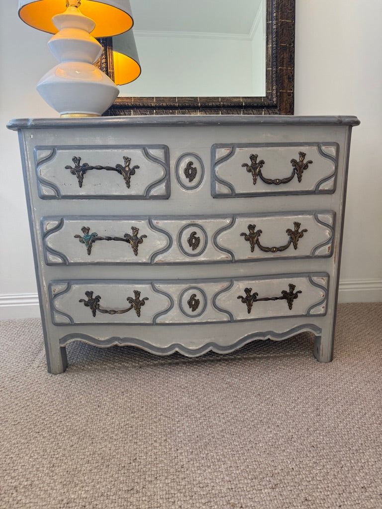 Italian Chest of Drawers