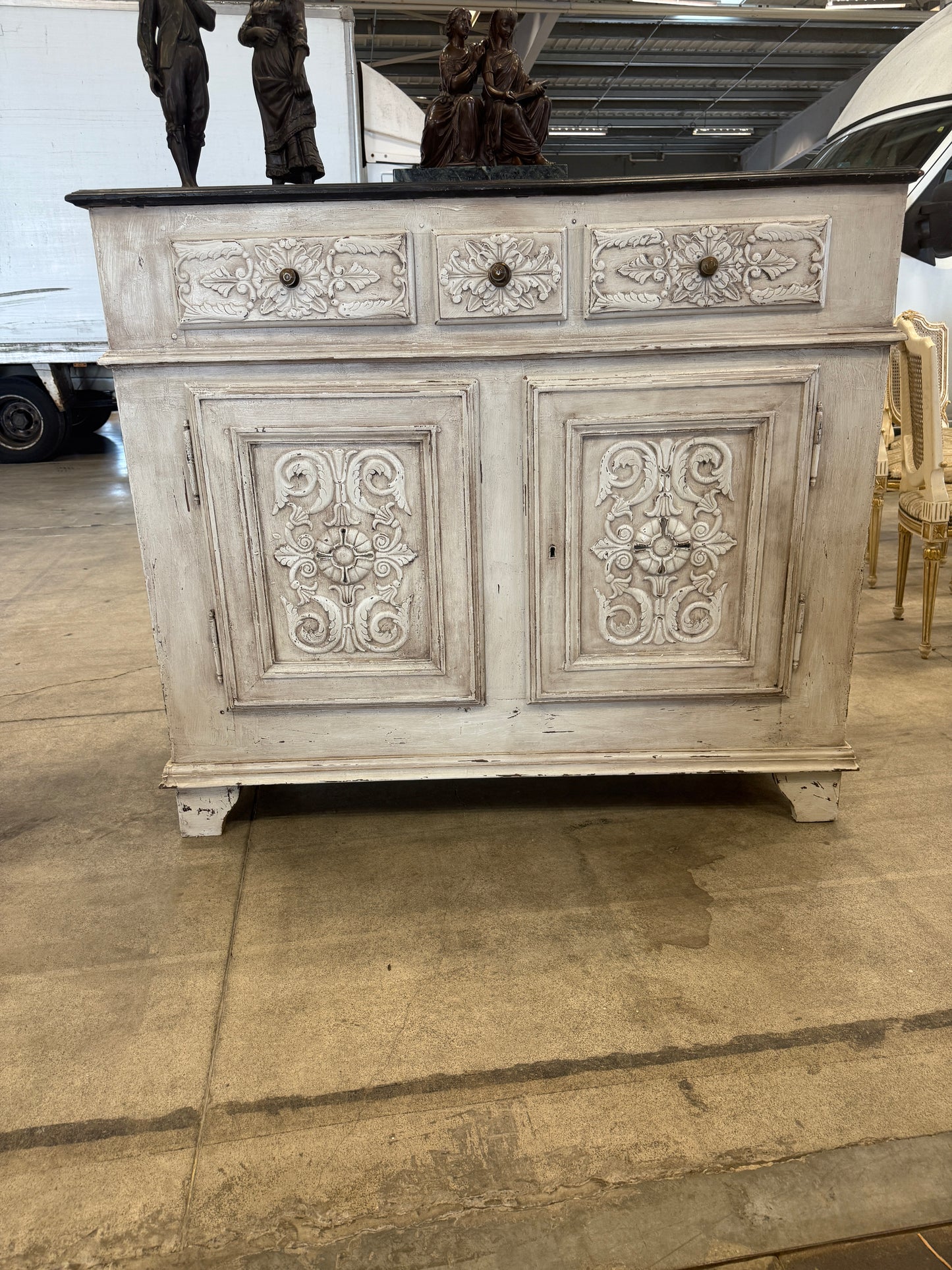 Early 19th Century Country French Louis XVI Whitewashed Oak Buffet