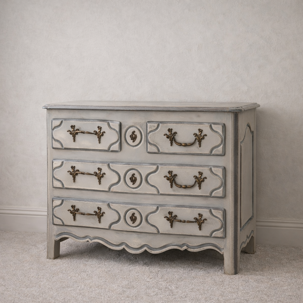 Italian Chest of Drawers