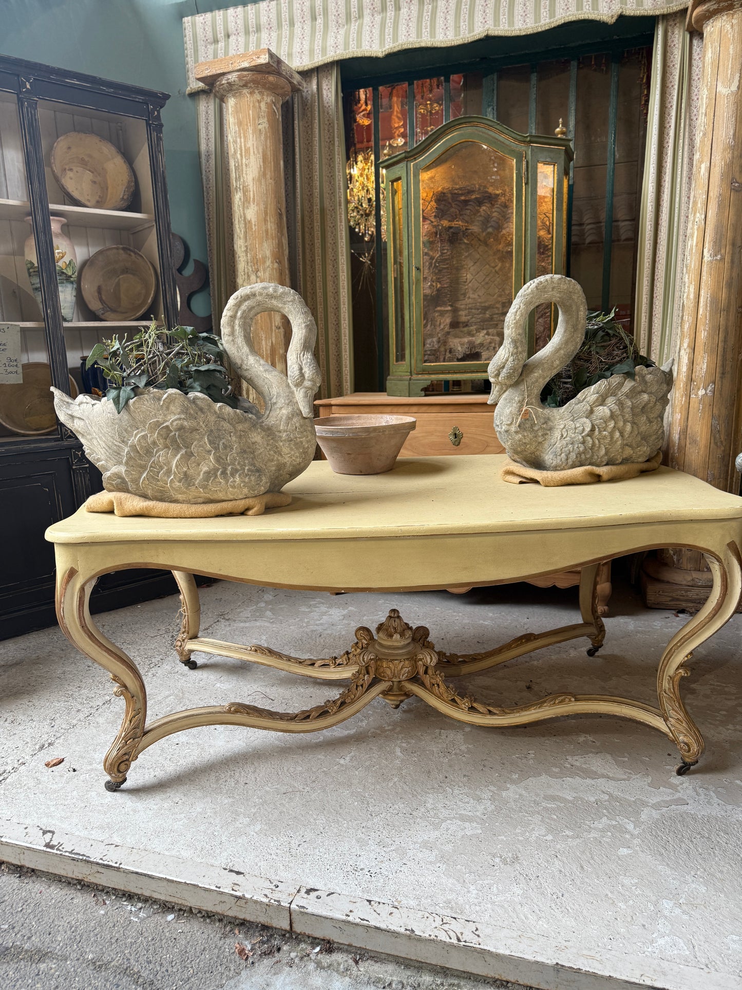 French Vintage Swans
