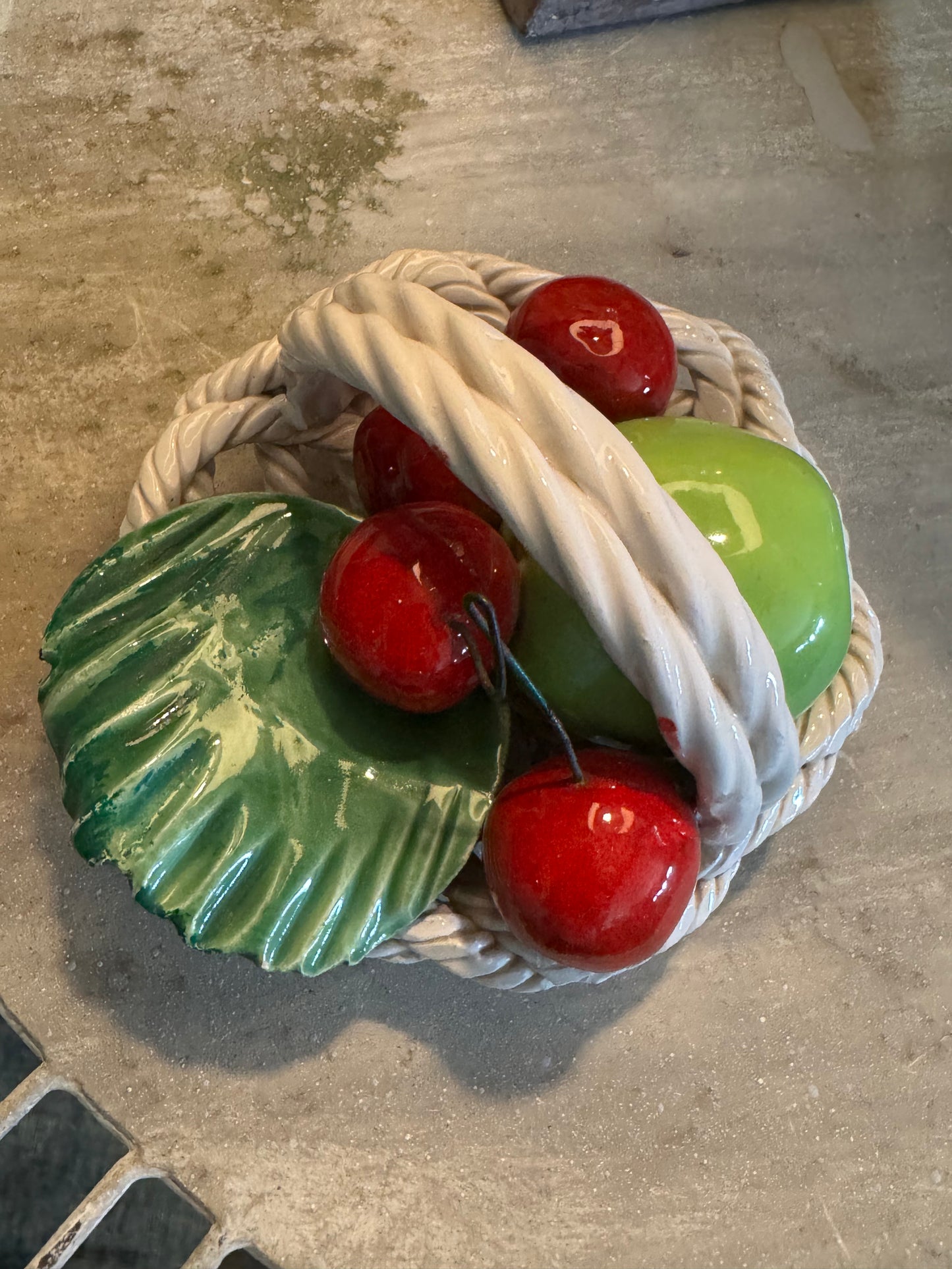 Vintage Italian Majolica Mixed Fruit Bowl